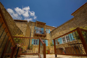 Dolphin Guest House and Studios